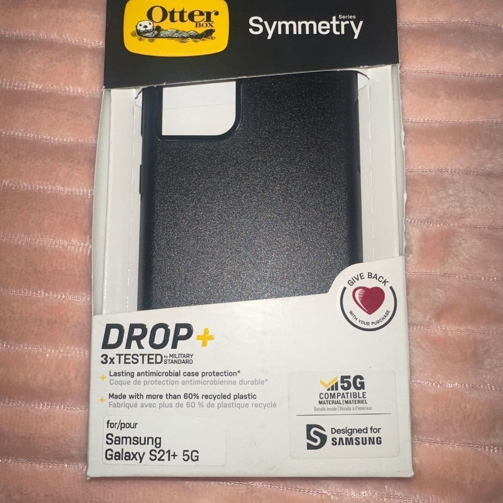 Brand new Genuine New OtterBox Samsung Galaxy S21+ 5G Symmetry Case - Black. T